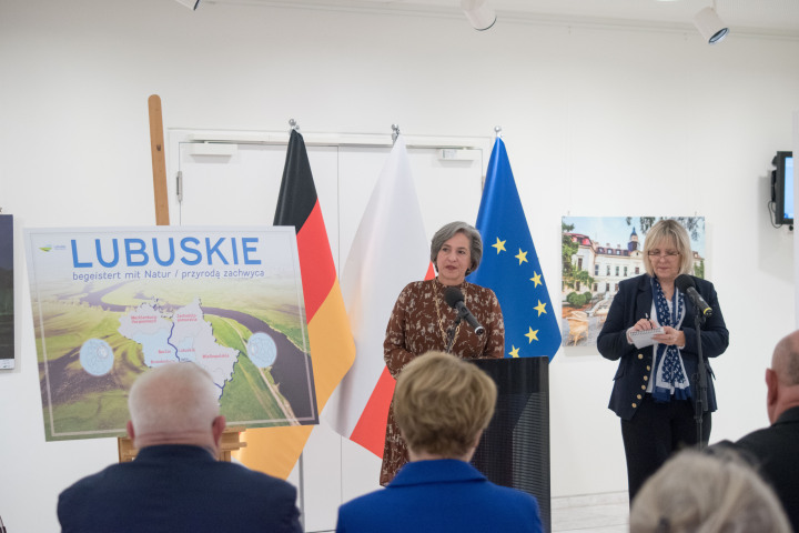 Begrüßung zur Ausstellungseröffnung durch die Landtagsvizepräsidentin Barbara Richstein