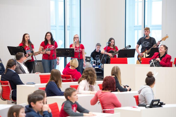 Musikalischer Auftrakt der Preisverleihung durch die Schülerband „Saturn“ von der Gesamtschule mit gymn. Oberstufe "Bruno H. Bürgel", Rathenow