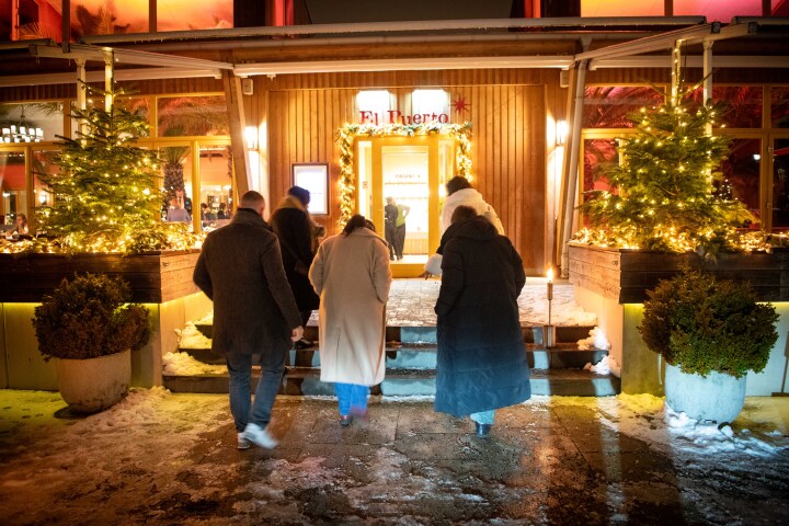 Eintreffen der Gäste zum traditionellen Neujahrempfang.