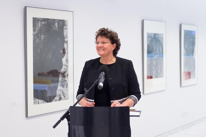 Begrüßung zur Ausstellungseröffnung durch die Landtagspräsidentin Britta Stark