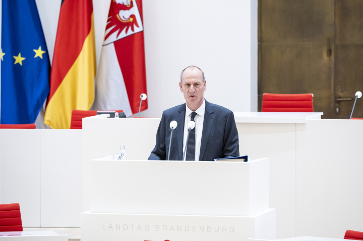 Präsentation der Neuauflage des Verfassungskommentars durch den Herausgeber Dr. Steffen Iwers