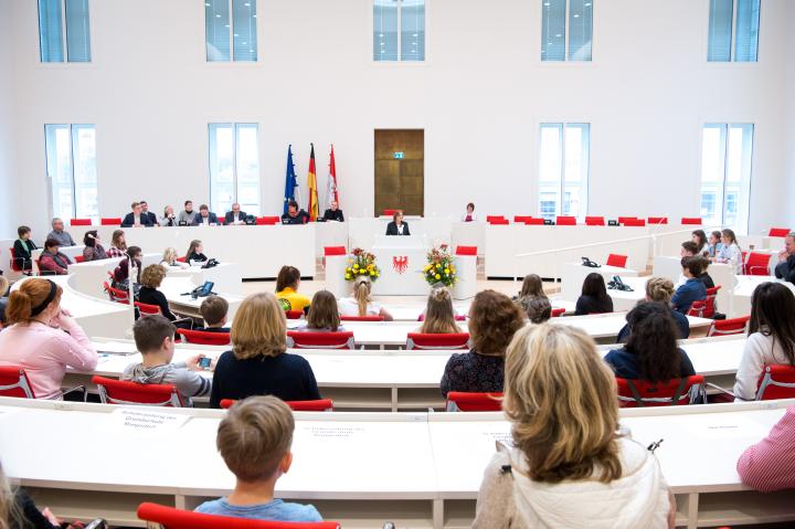 Blick in den Plenarsaal zu Beginn der Preisverleihung