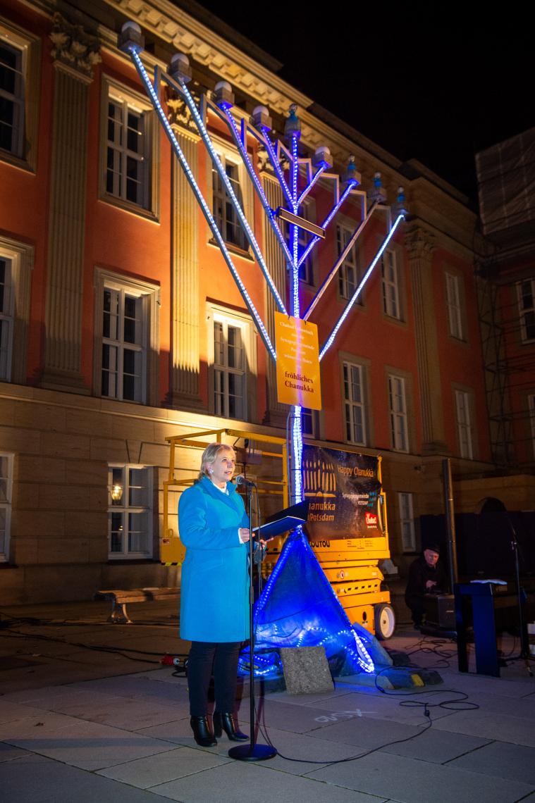 Grußwort der Landtagspräsidentin Prof. Dr. Ulrike Liedtke während der Feier zum Beginn des jüdischen Lichterfestes.