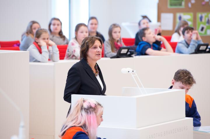 Grußwort der Ministerin für Bildung, Jugend und Sport Britta Ernst