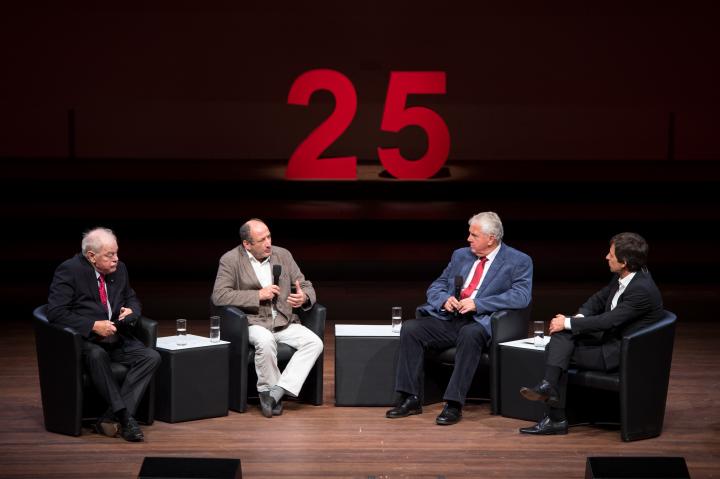 Talkrunde 1 zur Entstehung der Verfassung mit „Zeitzeugen“. 