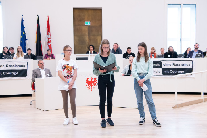 Aufführung der Theatergruppe des Einstein Gymnasiums Angermünde zum Thema Mobbing