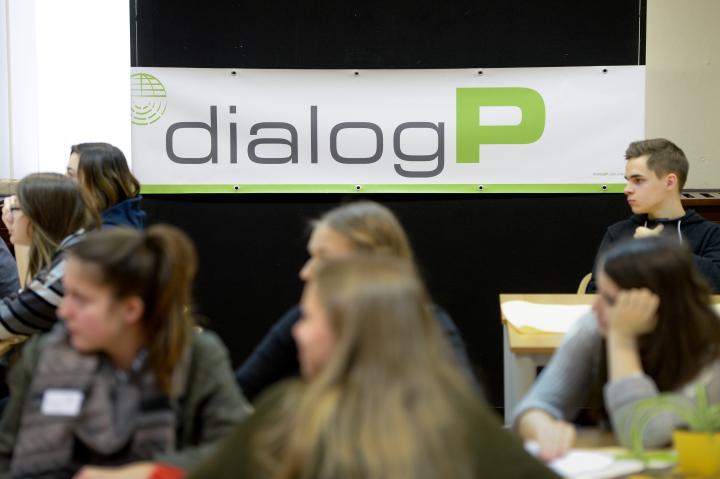 Schülerinnen und Schüler bei dialogP am Sally-Bein-Gymnasium