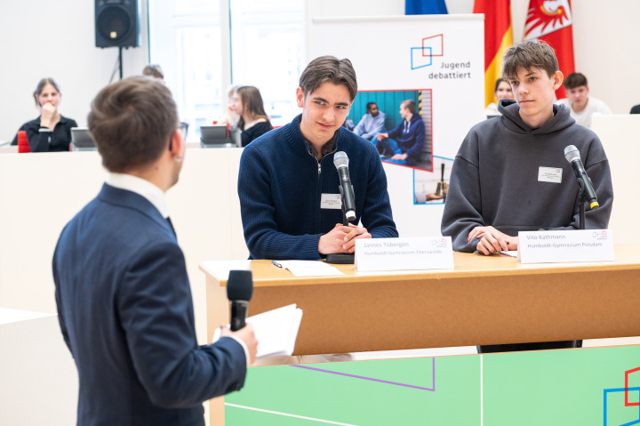 Impression der Finaldebatte der Altersgruppe I