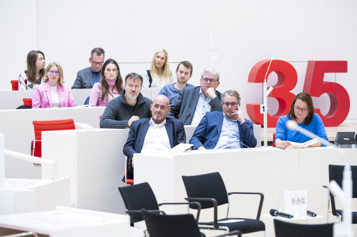 Blick in den Saal während Präsentation der Neuauflage des Verfassungskommentars durch die Herausgeber