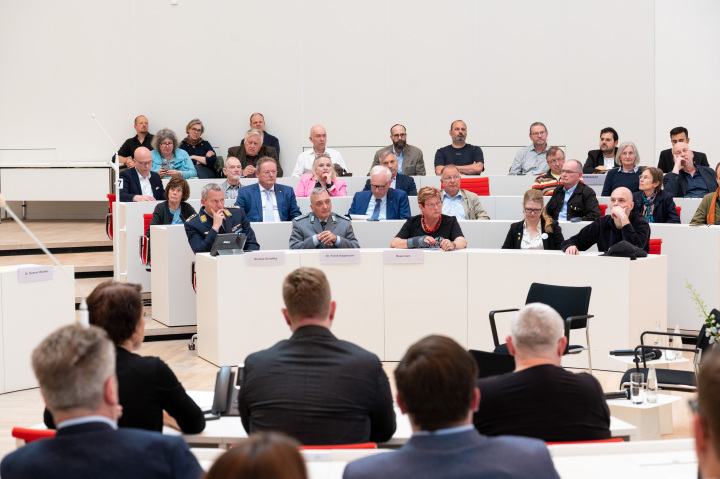 Blick in die Gästereihen während der Veranstaltung