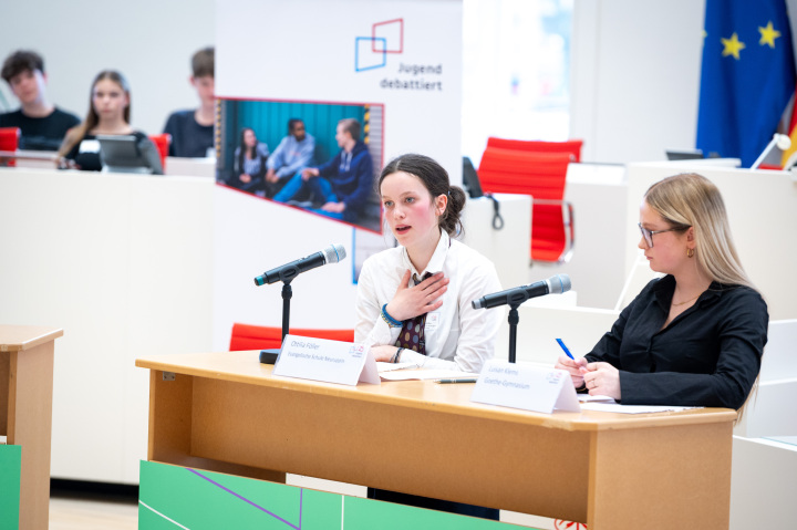 Impression der Finaldebatte der Altersgruppe I