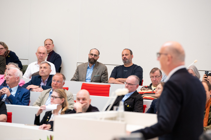Blick in die Gästereihen während der Veranstaltung