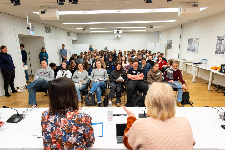 Impression der simulierten Pressekonferenz