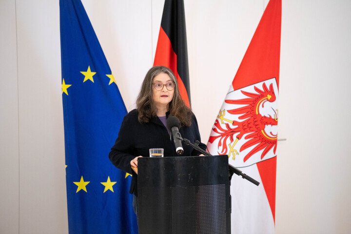 Einführung in die Ausstellung durch die Kuratorin und Geschäftsführerin des bbk Petra Schmidt Dreyblatt