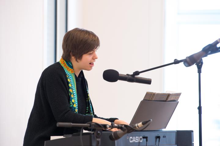 Musikalisches Zwischenspiel von Joelle Salome Götz vom Helmholtz Gymnasium Potsdam