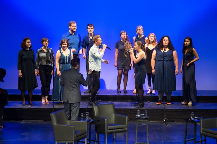 Musikalischer Auftakt durch Young Voices Brandenburg.