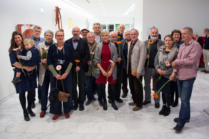 Schirin Kretschmann (2. Reihe 1. v. l.), Volker Lehnert (3. Reihe 1. v. l.), Anna Arnskötter (2. Reihe 2. v. l.), Andrea Baumgartl (1. Reihe 1. v. l.),  Rainer Ehrt (2. Reihe 3. v. l.), Ernst Baumeister (3. Reihe 2. v. l.), Wolf-Dieter Pfennig (2. Reihe 4. v. l.), Christoph Scholz (3. Reihe 3. v. l.), Heike Jeschonnek (1. Reihe 2. v. l.), Hans Scheib (2. Reihe 4. v. r.), Johannes Heisig (3. Reihe 4. v. l.), Peter Herrmann (2. Reihe 3. v. r.), Lothar Seruset (1. Reihe 3. v. l.), Michael Hischer (2. Reihe 2. v. r.), Ulrike Hogrebe (1. Reihe 4. v. l.), Moritz Götze (1. Reihe 5. v. l .) mit Landtagspräsidentin Britta Stark (2. Reihe 1. v. r.)