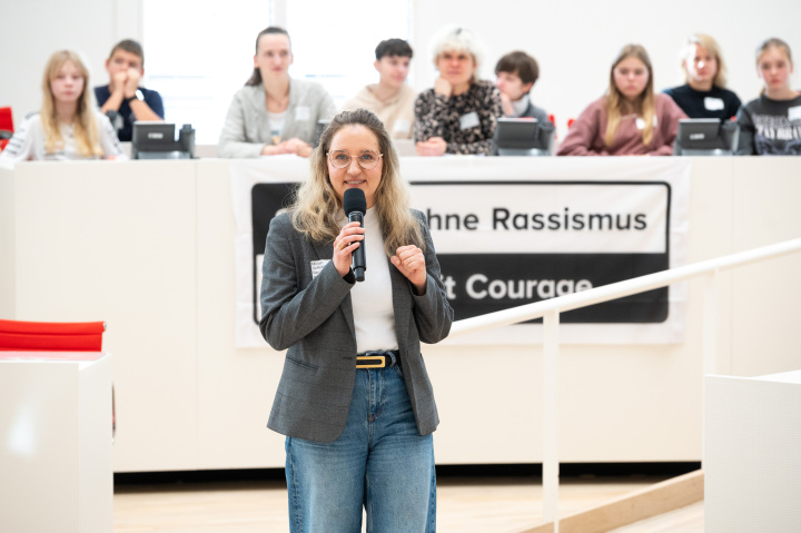 Grußwort der Geschäftsführerin der RAA Brandenburg Miriam Apffelstädt