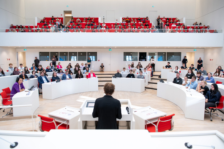 Blick in den Plenarsaal während der Veranstaltung