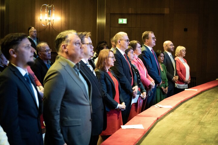 Gemeinsames Singen der Nationalhymne mit dem Kammerchor und dem Kammerorchester der Kreismusikschule Oberspreewald-Lausitz.