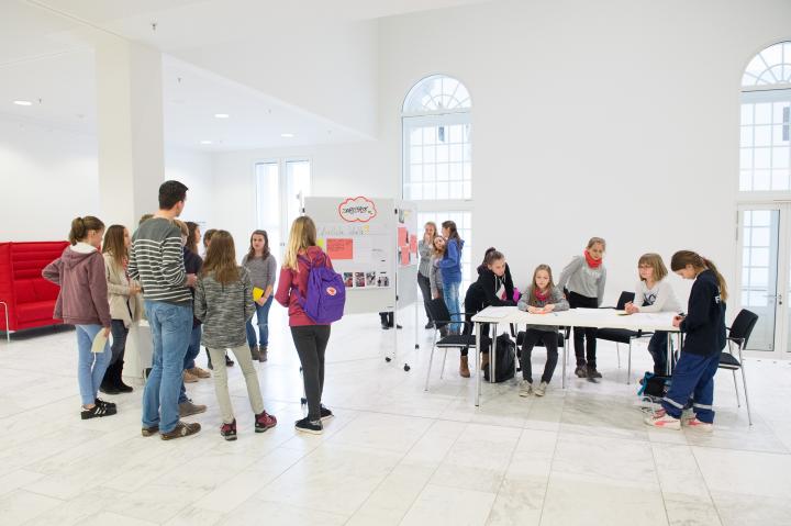 Impressionen der Workshops beim Safer Internet Day 2018 im Landtag.