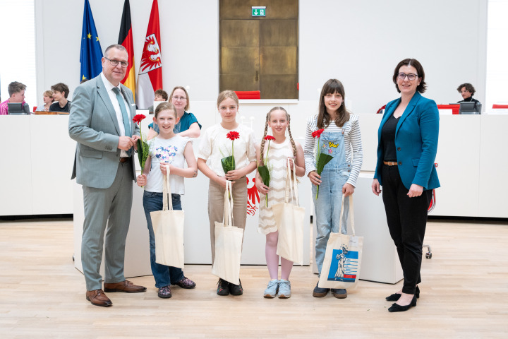Die Preisträgerinnen der Neuen Grundschule Potsdam