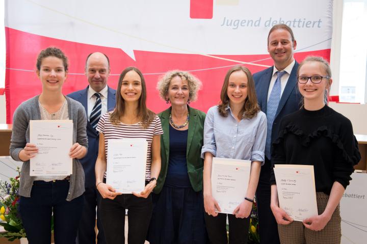 Finalisten der Altersgruppe I zur Preisverleihung. 