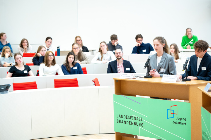 Impression der Finaldebatte der Altersgruppe II