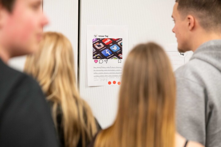 Präsentation der fiktiven Social Media Posts