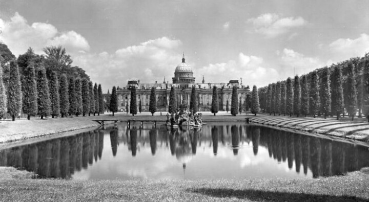 Südansicht des Potsdamer Stadtschlosses mit Lustgarten, Fotografie von Max Baur (1898–1988), zwischen 1928 und 1944