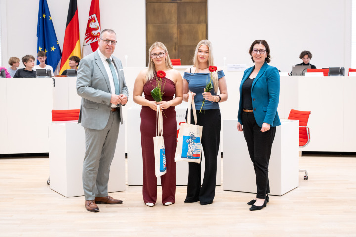 Die Preisträgerinnen der Voltaireschule Potsdam.