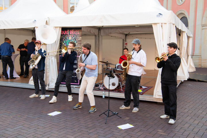 Musikalische Begleitung des parlamentarischen Abend durch die Band Duke Brass