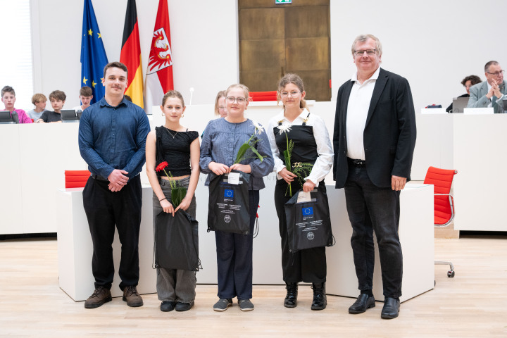 Die Preisträgerinnen der Grundschule Müncheberg.