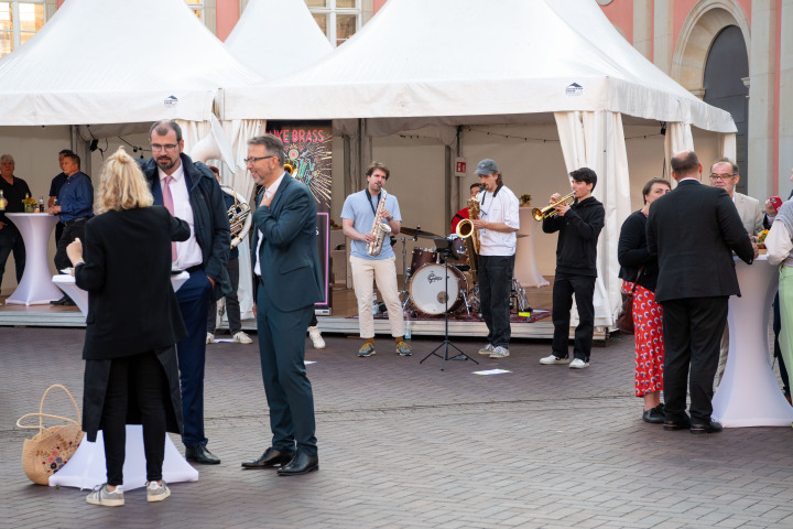 Musikalische Begleitung des parlamentarischen Abend durch die Band Duke Brass