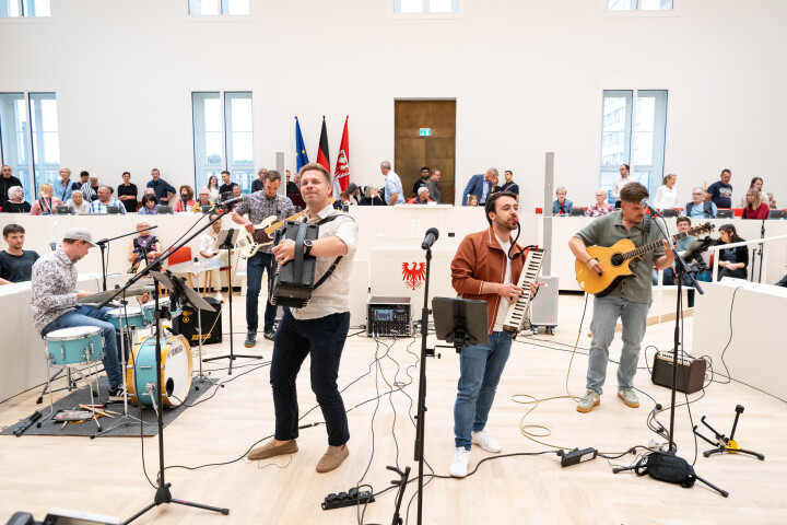 Konzert der Popsorben im Plenarsaal