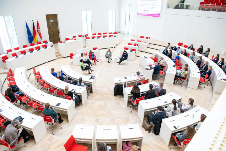 Blick in den Plenarsaal währen der Frauennetzwerkveranstaltung