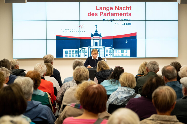 Lesung des Brandenburgischen Literaturbüros mit Schauspielerin Jutta Hoffmann zum 100. Geburtstag von Günter de Bruyn