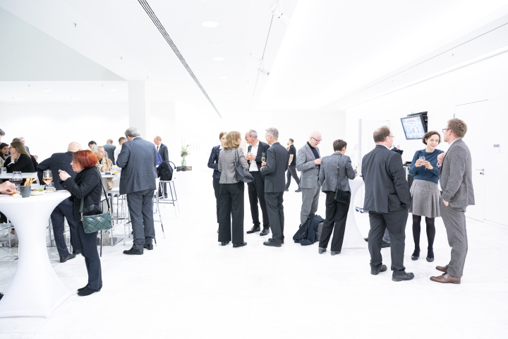 Impression des Empfangs in der Lobby des Landtages