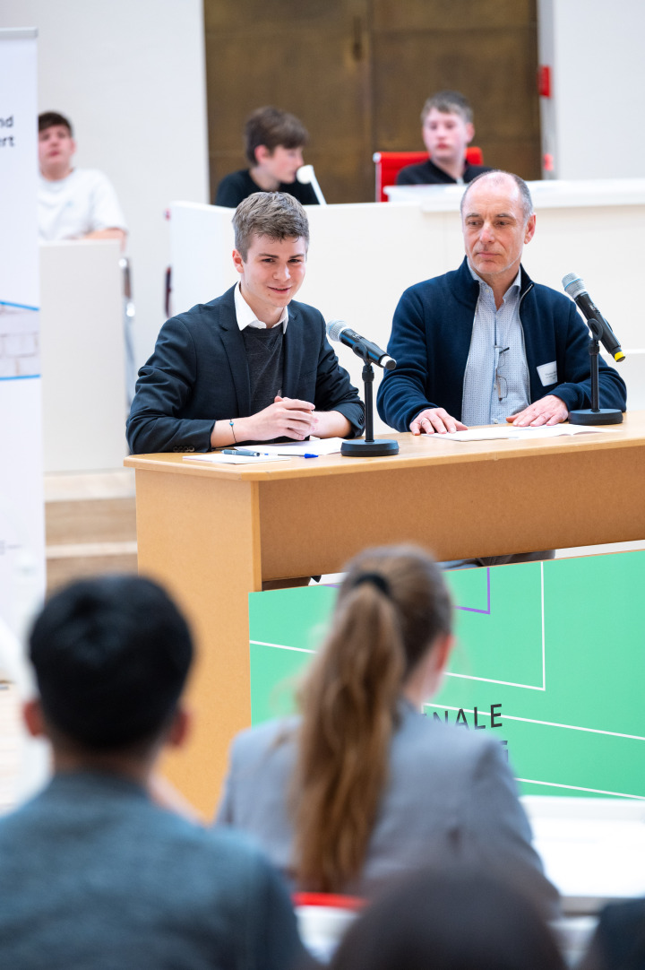 Öffentliche Rückmeldung zu den Finaldebatten der Altersgruppen I und II