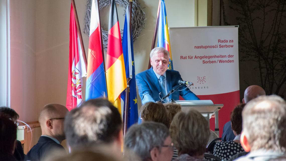 Landtagsvizepräsident Dieter Dombrowski zeichnete die Preisträger aus.