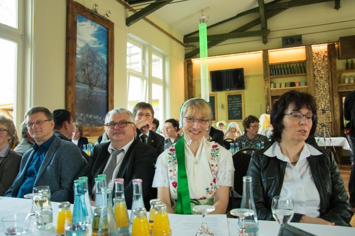V. l. n. r.: Herr Pusch (Stadt Welzow), Bürgermeister Herr Horke (Drebkau), Bürgermeister Groba (Teichland) (der Mann dahinter am anderen Tisch) Frau Krause, Frau Jurk (Drebkau)