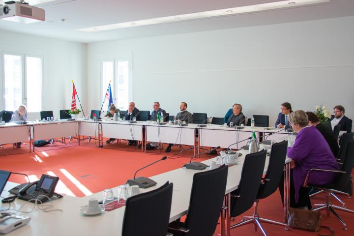 Blick in die 1. (konstituierende) Sitzung des Rates für die Angelegenheiten der Sorben/Wenden