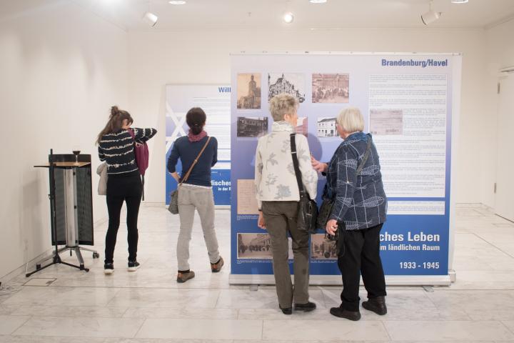 Impression der Ausstellungeröffnung