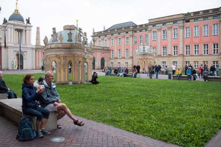 Blick in den Innenhof während des Musikalischen Programms des Landesjugendchors Brandenburg