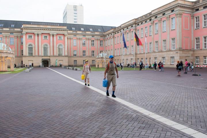 Impression des künstlerischen Programms mit dem Bewegungstheater NADI.