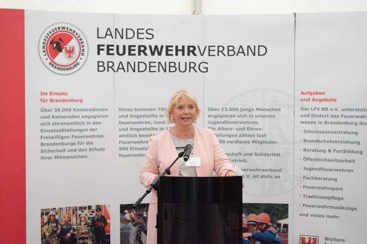 Eröffnung des Buffets durch die Landtagspräsidentin Prof. Dr. Ulrike Liedtke