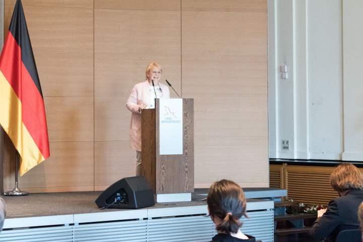 Begrüßung durch die Landtagspräsidentin Prof. Dr. Ulrike Liedtke zur Preisverleihung