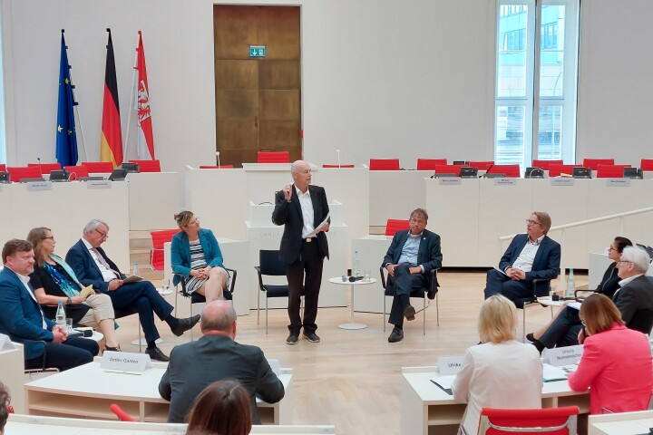 Blick in die Podiumsdiskussion