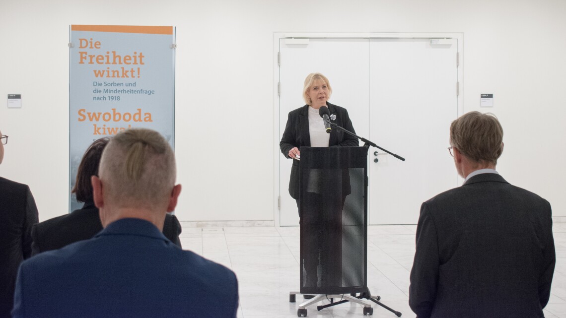 Begrüßung der Landtagspräsidentin Prof. Dr. Ulrike Liedtke zur Ausstellungseröffnung im Landtag