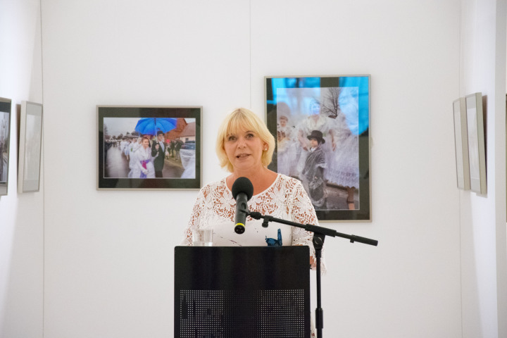 Begrüßung der Landtagspräsidentin Prof. Dr. Ulrike Liedtke zur Ausstellungseröffnung im Landtag